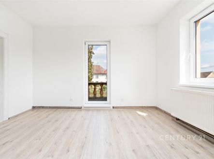 . | Pronájem bytu, 3+kk, 65 m²