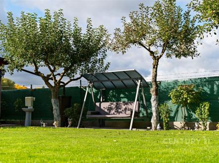 . | Prodej - pozemek, zahrada, 406 m²