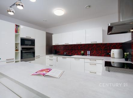 . | Prodej - dům/vila, 136 m²