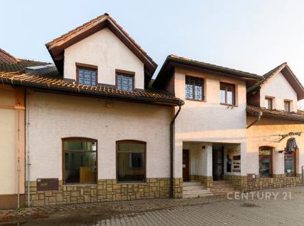 . | Pronájem - kanceláře, 66 m²