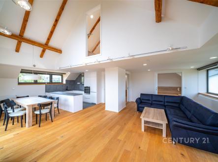 . | Pronájem bytu, 6+1, 140 m²