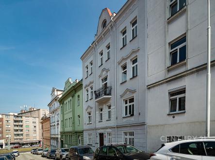 . | Pronájem bytu, 1+kk, 35 m²