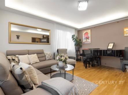 . | Prodej bytu, 4+1, 104 m²