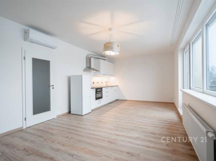 . | Pronájem bytu, 1+kk, 39 m²