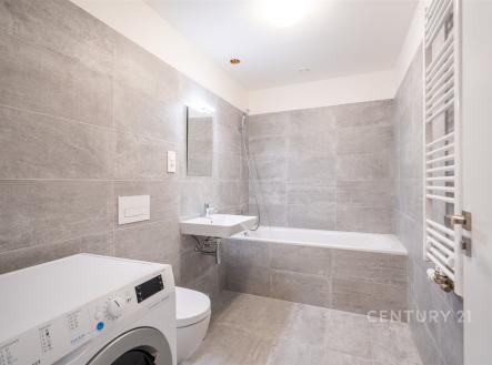 . | Pronájem bytu, 1+kk, 39 m²