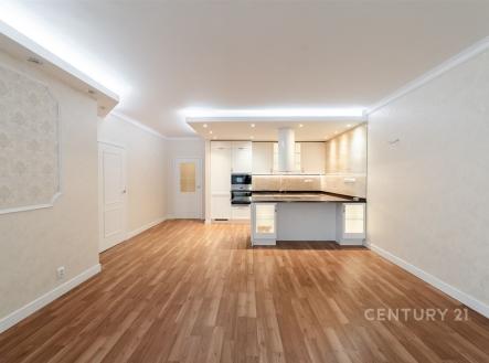 . | Pronájem bytu, 2+kk, 68 m²