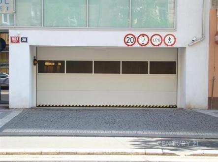 . | Pronájem - malý objekt/garáž