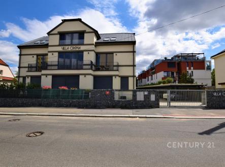 . | Pronájem bytu, 2+kk, 66 m²