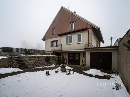 . | Prodej - dům/vila, 323 m²