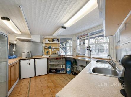 . | Prodej - malý objekt/garáž