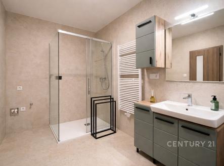 . | Pronájem bytu, 2+kk, 61 m²