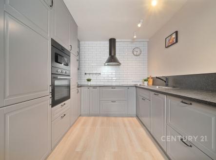 . | Prodej bytu, 4+kk, 72 m²