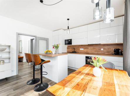 . | Prodej bytu, 3+kk, 76 m²