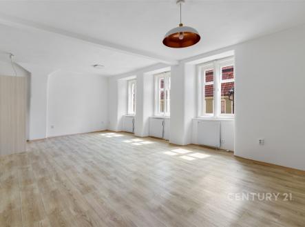 . | Pronájem bytu, 3+kk, 76 m²