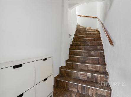 . | Pronájem bytu, 3+kk, 76 m²