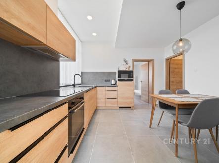 . | Pronájem bytu, 2+1, 53 m²