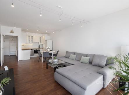 . | Pronájem bytu, 2+kk, 71 m²