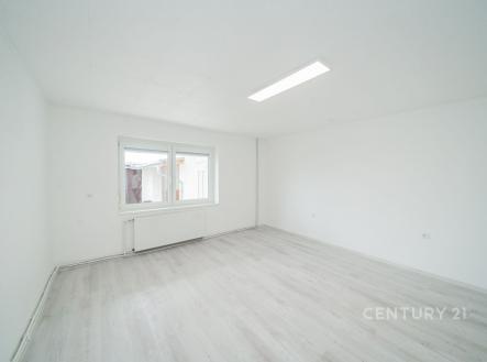 . | Pronájem bytu, 2+1, 70 m²