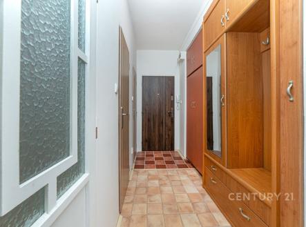 . | Pronájem bytu, 2+1, 56 m²