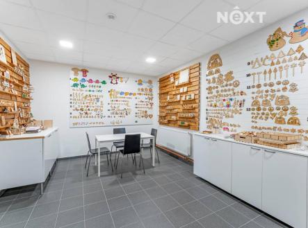Prodej - komerční objekt, jiný, 1 095 m²