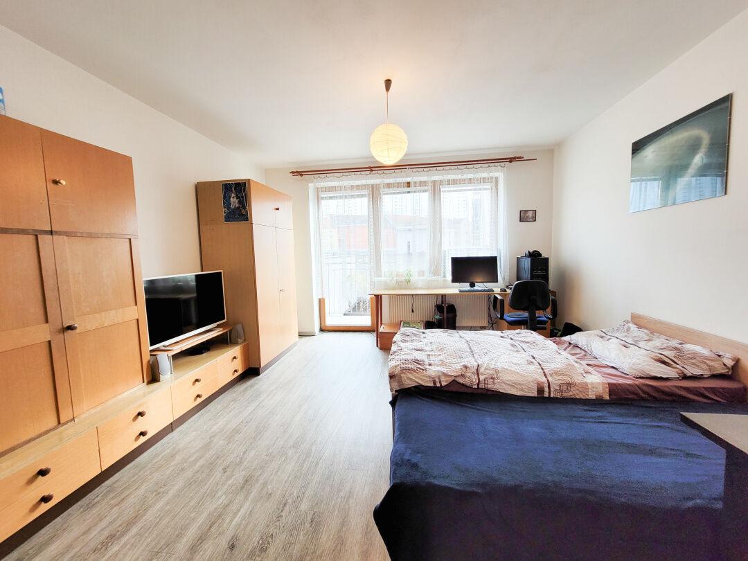 Pronájem bytu 1+kk 34 m², balkon