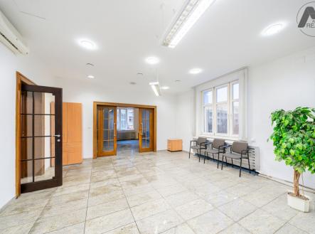 foto: 3 | Prodej - dům/vila, 686 m²