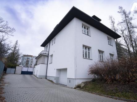 foto: 2 | Prodej - dům/vila, 686 m²