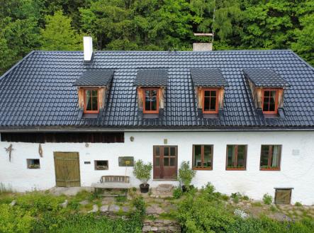 dji-fly-20250530-142818-43-1748608503630-photo-optimized.jpg | Prodej - dům/vila, 272 m²