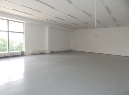 dscn7891.jpg | Prodej - obchodní prostor, 584 m²