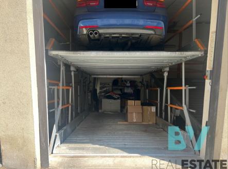 img-7044-1.jpeg | Pronájem - malý objekt/garáž