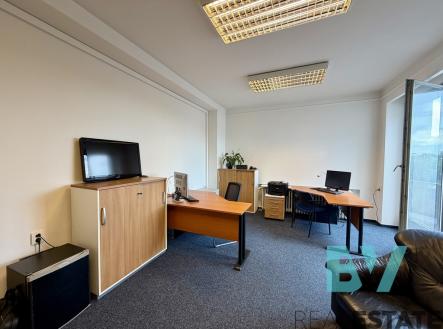 img-2168.jpeg | Pronájem - kanceláře, 24 m²