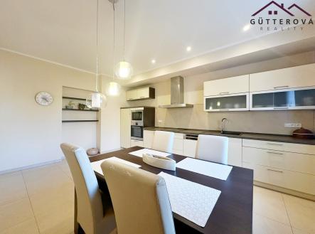 Pronájem bytu, 2+1, 83 m² obrázek