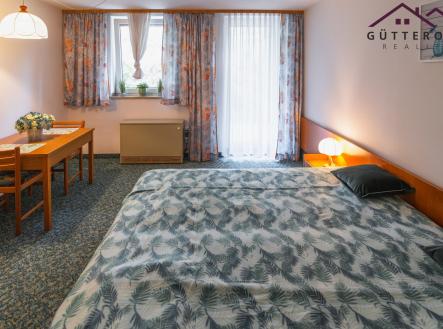 NZ8_1050-Enhanced-NR | Prodej bytu, 1+kk, 30 m²