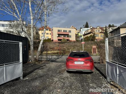 vjezd Branicka.jpg | Pronájem - malý objekt/garáž