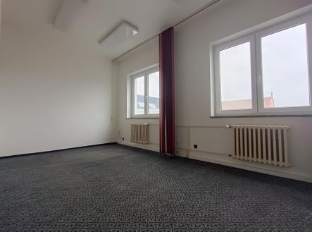 img-20240507-141853.jpg | Pronájem - kanceláře, 20 m²