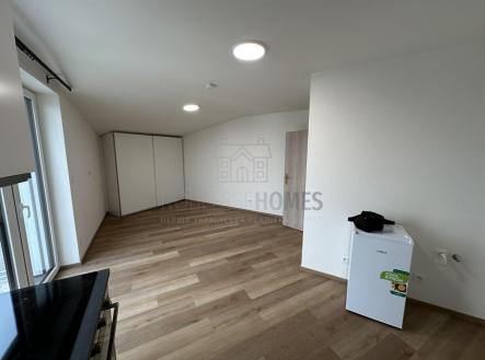 photo_2025-12-27_19-57-09.jpg | Pronájem bytu, 1+kk, 28 m²