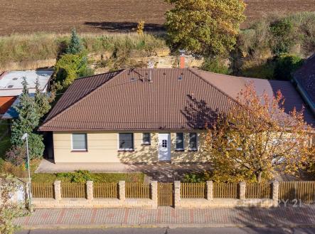 Dům zepředu | Prodej - dům/vila, 164 m²