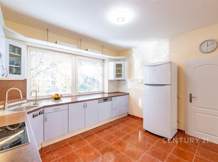 Kuchyň se spíží | Prodej - dům/vila, 164 m²