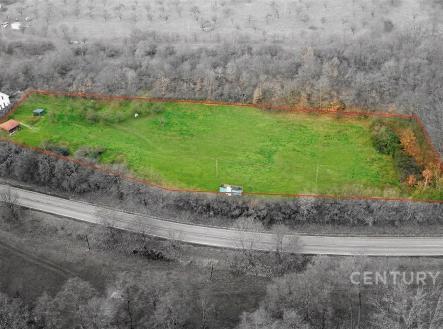 . | Prodej - pozemek pro bydlení, 9 737 m²