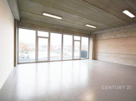 Kancelář 53 m2 okno | Pronájem - kanceláře, 53 m²