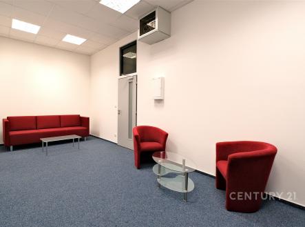 . | Pronájem - kanceláře, 73 m²