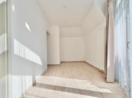 . | Pronájem bytu, 1+1, 27 m²