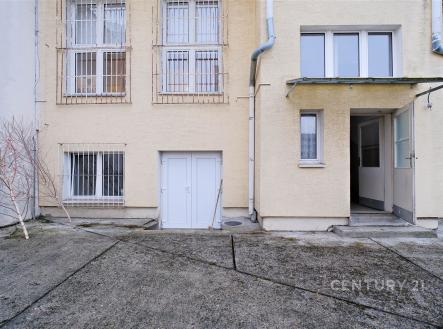 . | Pronájem - skladovací prostor, 40 m²