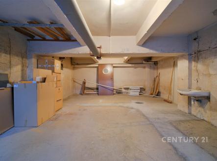 . | Pronájem - skladovací prostor, 40 m²