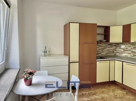 Pronájem bytu, 2+kk, 28 m² obrázek