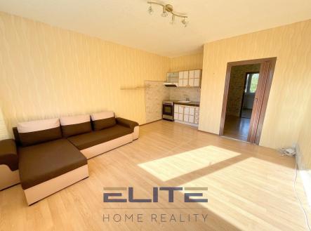 N00029_obývací pokoj s kuchyní | Pronájem bytu, 2+kk, 42 m²