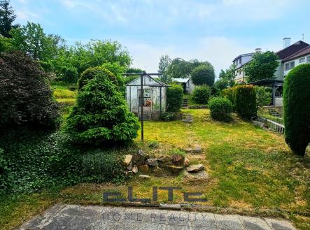 Výhled z obývacího pokoje | Prodej - dům/vila, 152 m²