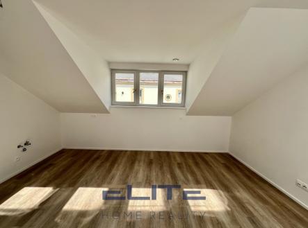 00022_12 | Prodej bytu, 2+kk, 44 m²