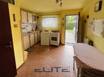 N00027_vstup_kuchyně | Prodej - chata/rekreační objekt, 45 m²