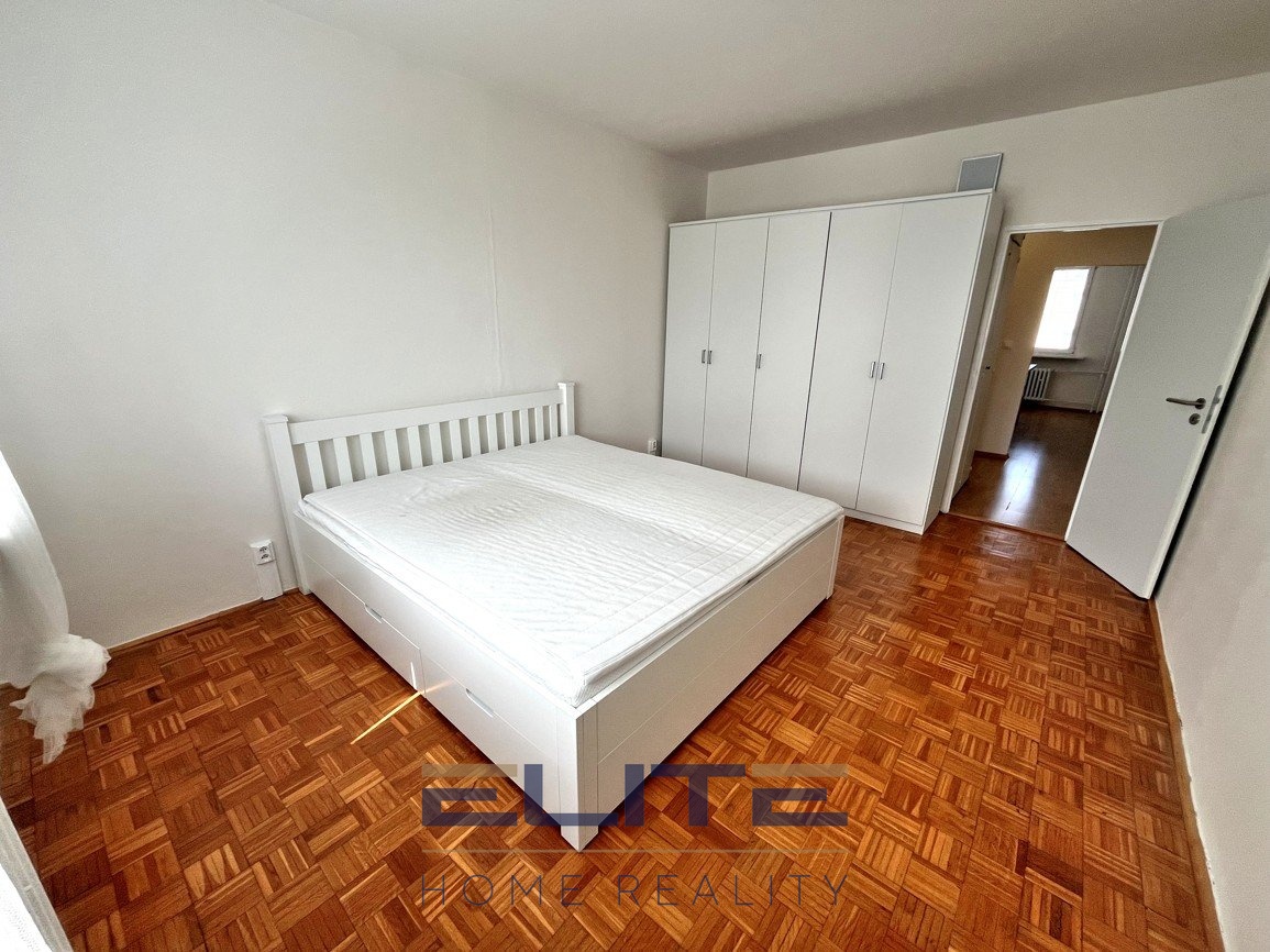 00050_ložnice_